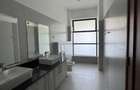 4 Bed Apartment with En Suite in Nyali Area - 12