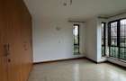 4 Bed Townhouse with En Suite in Runda - 16