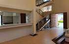 5 Bed Townhouse with En Suite at Lavington - 6