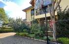 4 Bed Townhouse with En Suite at Lavington - 1