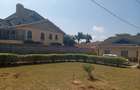 5 Bed House with En Suite at Mountain View - 12