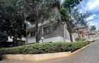 5 Bed Townhouse with En Suite in Lavington - 2
