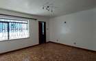 4 Bed Townhouse with En Suite in Westlands Area - 10