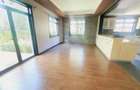 5 Bed House with En Suite in Lavington - 12