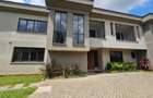 6 Bed Villa with En Suite in Lavington - 11