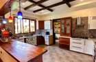 6 Bed House with En Suite at Ridgeways Road - 4