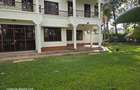5 Bed House with En Suite in Runda - 3