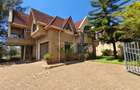 5 Bed Townhouse with En Suite in Lavington - 2