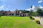 4 Bed House with En Suite at Lavington - 5