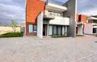 4 Bed Townhouse with En Suite at Links Road - 19