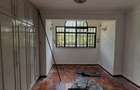 5 Bed Townhouse with En Suite in Lavington - 13