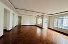 4 Bed Apartment in Riverside - 2