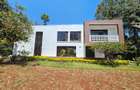 6 Bed House with En Suite in Runda - 1