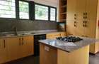 4 Bed Townhouse with En Suite in Lake View - 9