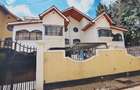 6 Bed House with En Suite in Lavington - 1
