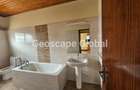 4 Bed Townhouse with En Suite in Spring Valley - 11