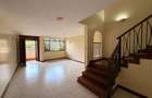 4 Bed Apartment with En Suite in Riverside - 10