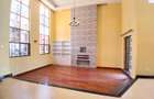 5 Bed Townhouse with En Suite in Lavington - 2