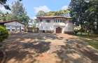 8 Bed House with En Suite at Lavington - 19