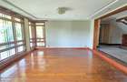 4 Bed House with En Suite in Runda - 3