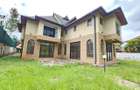 6 Bed House with En Suite in Runda - 12