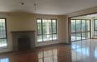 5 Bed Townhouse with En Suite at Horse Shoe Village - 7