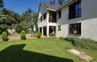 7 Bed House with En Suite in Ridgeways - 18