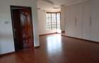 5 Bed Townhouse with En Suite in Runda - 12