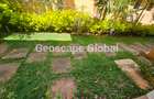 5 Bed Townhouse with En Suite in Kyuna - 1