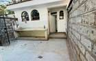 5 Bed Townhouse with En Suite at Westlands - 10