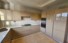 3 Bed Apartment with En Suite in Riverside - 4
