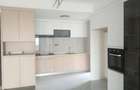 3 Bed Apartment with En Suite in Riverside - 8