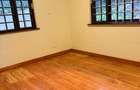 7 Bed House with En Suite in Runda - 4