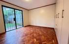 4 Bed Townhouse with En Suite in Lavington - 12