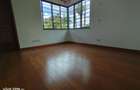 5 Bed Townhouse with En Suite at Convert Drive - 6