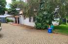 4 Bed House with En Suite at Hill View - 4
