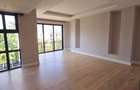 4 Bed House with En Suite at Palm Valley - 7