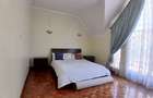 5 Bed Townhouse with En Suite at Lavington - 11