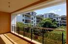 3 Bed Apartment with Swimming Pool in Riverside - 11