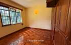 6 Bed House with Garden in Nyari - 8