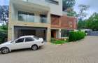 5 Bed Townhouse with En Suite in Lavington - 12