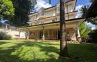 5 Bed Townhouse with En Suite in Lavington - 1