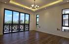 5 Bed Villa with En Suite in Lavington - 10