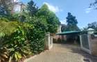 5 Bed Townhouse with En Suite at Lavington - 16