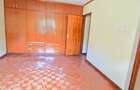 5 Bed Townhouse with En Suite at Lavington - 17