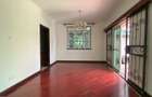 5 Bed Townhouse with En Suite in Lavington - 6