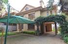 5 Bed Townhouse with En Suite at Lavington - 1