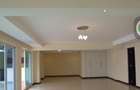 3 Bed Apartment with En Suite at Riverside Drive - 9
