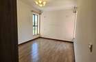 3 Bed Apartment with En Suite in Parklands - 7