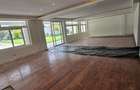 5 Bed House with En Suite in Runda - 11
